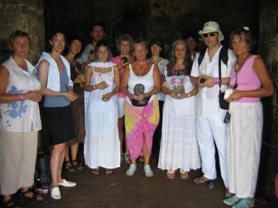Carolina nach der Zeremionie in Kulkulkan Tempel Chichen Itza Pyramide
